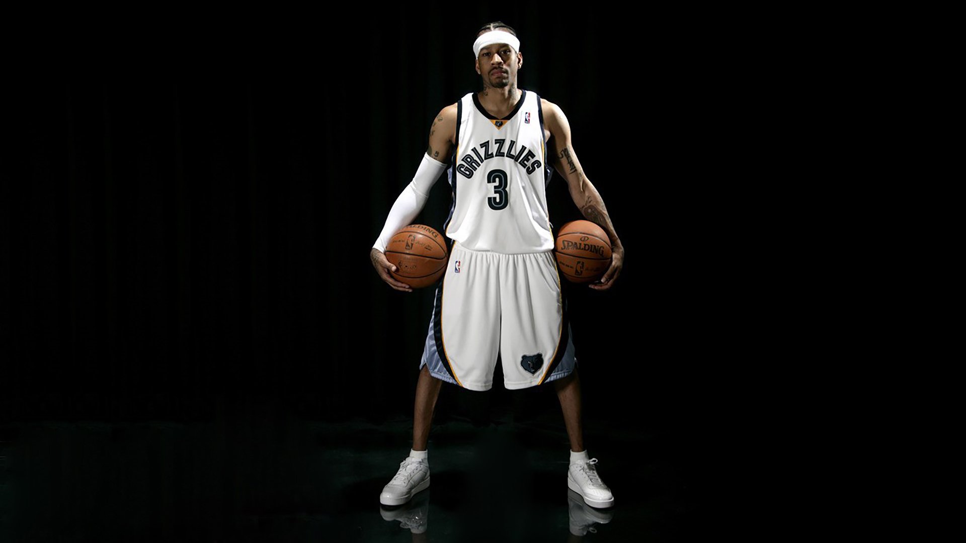 赛事官方公布最佳阵容我队三名球员入选展现核心实力，最佳阵容球员资料